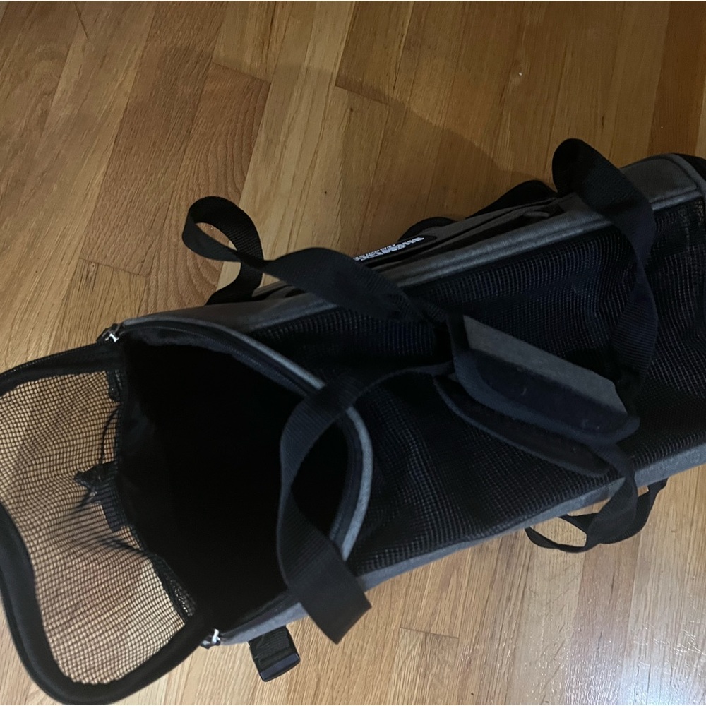 Small Pet Carrier - Picture 2 of 3